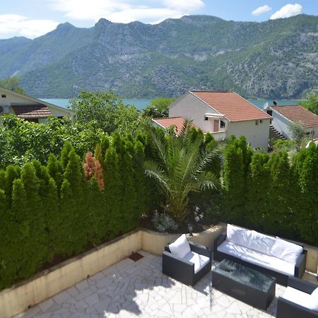 Apartments Villa Illyrik Risan Luaran gambar