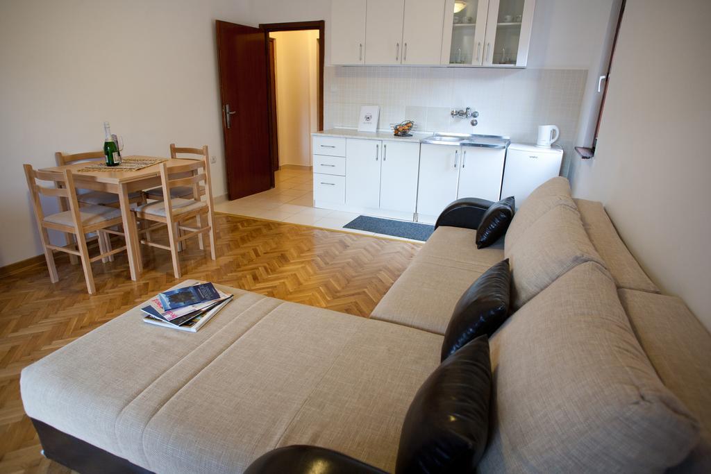 Apartments Villa Illyrik Risan Luaran gambar