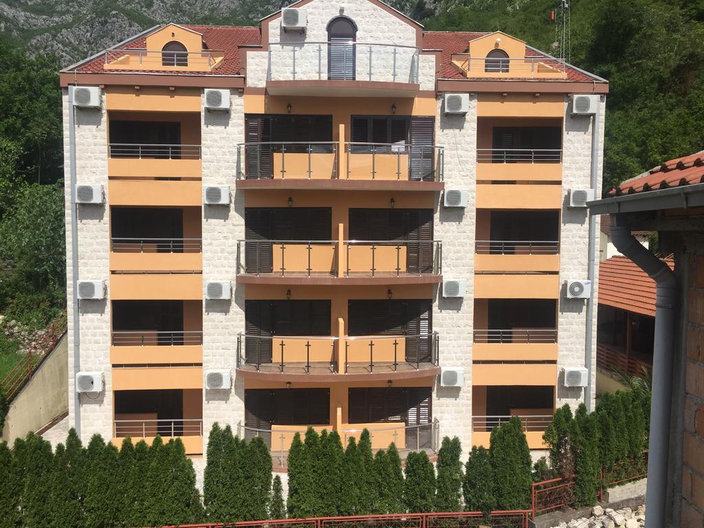 Apartments Villa Illyrik Risan Luaran gambar